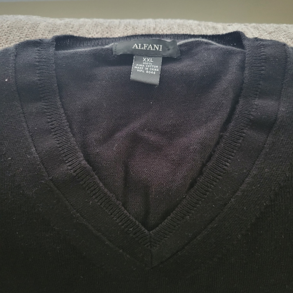 V neck sweater